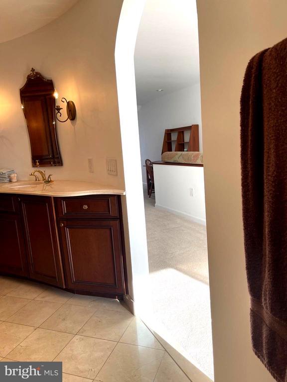 Building Photo - 28 Main St