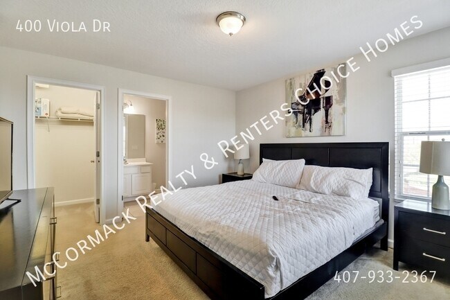 Building Photo - 400 Viola Dr