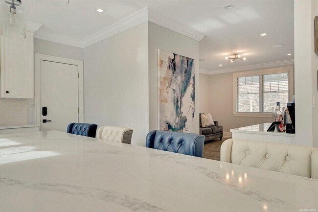 Building Photo - 165 Marine Pl