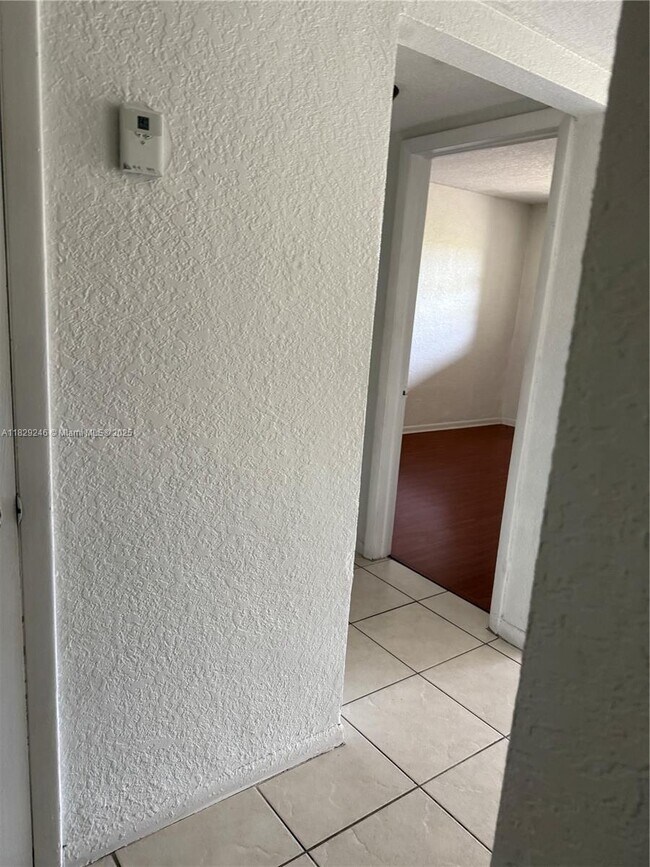 Building Photo - 13900 Lake Placid Ct