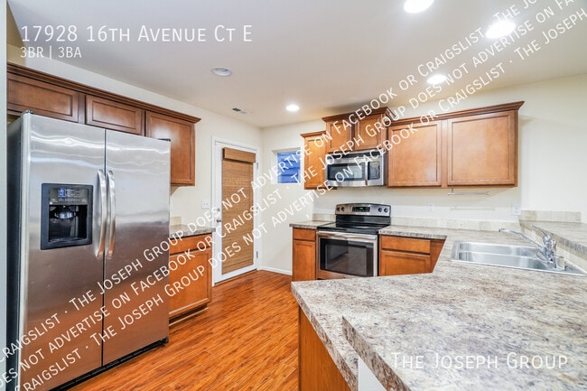 Building Photo - 17928 16th Ave Ct E