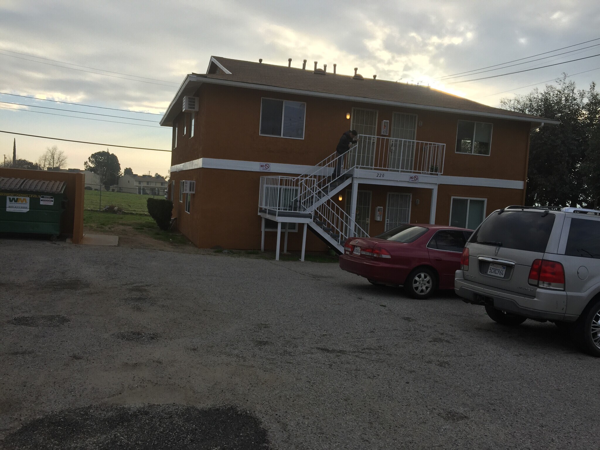 Building Photo - 220 N Hargrave St