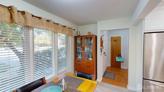 Building Photo - 157 Willowbrook Dr