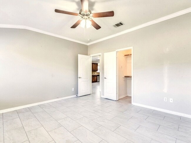 Building Photo - Comfortable 3BR / 2BA Home with Fireplace, Natural Light & Private Backyard