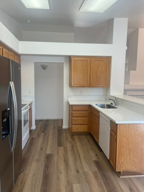 Building Photo - 570 Buccaneer Ave