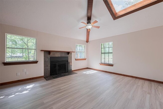Building Photo - 5323 Forest Dr