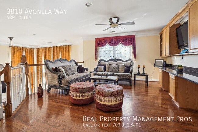 Building Photo - Gated Community, 10 Acres