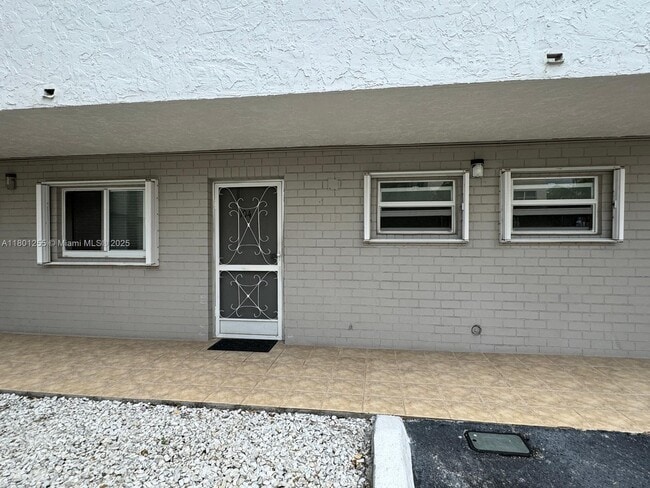 Building Photo - 4000 NE 169th St