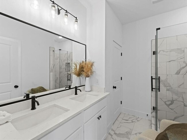 Building Photo - 1448 Dewalt St