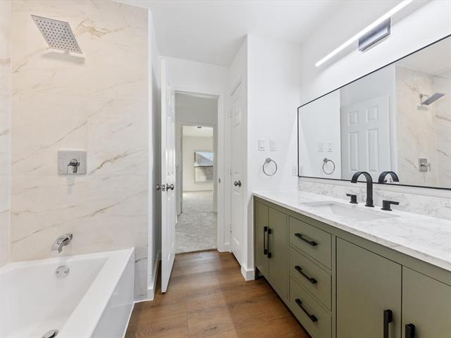 Building Photo - 2213 Loretta Ln