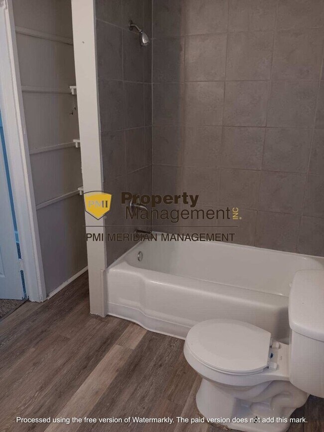 Building Photo - Charming 1-Bedroom Home with Spacious Layo...