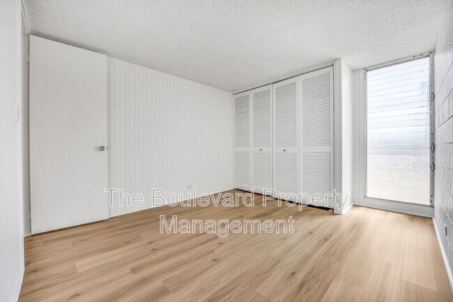 Building Photo - 5055 Likini St