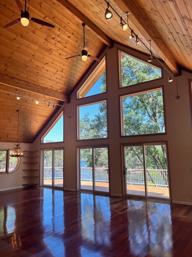 Building Photo - 18098 Chaparral Dr