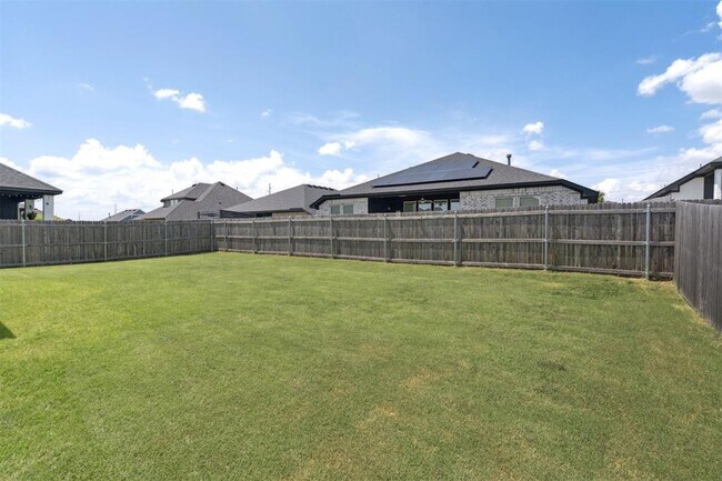 Building Photo - 15908 Buffalo Dr