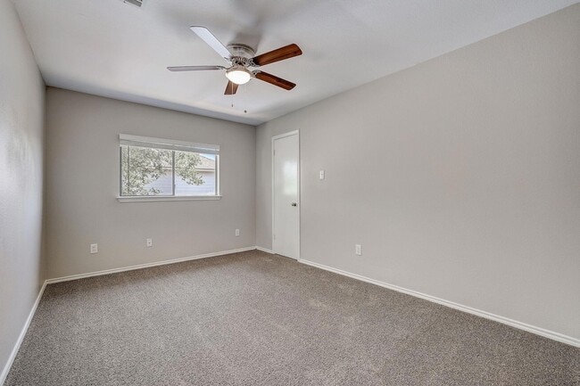 Building Photo - 314 Bello Dr