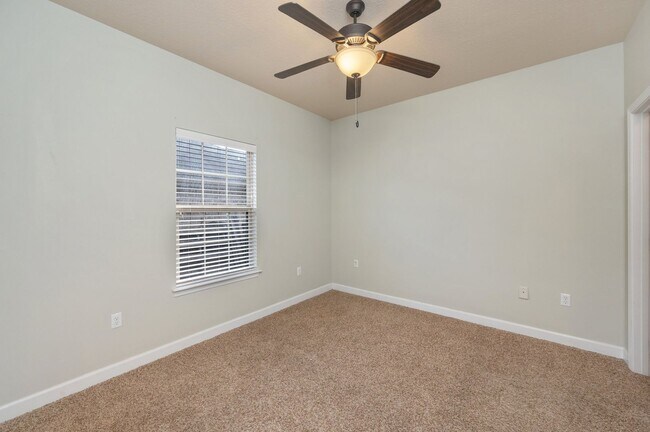Building Photo - Beautiful 4 Bed / 2.5 Bath Home in Duggan ...