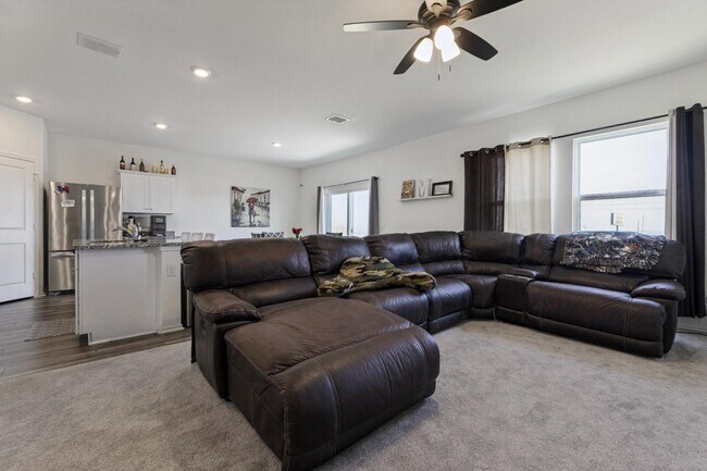 Building Photo - 5810 Rue Picasso