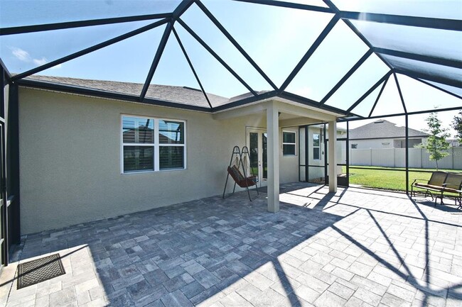 Building Photo - 9732 Royal Vista Ave