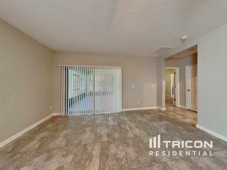 Building Photo - 34633 Salerno Cir
