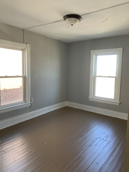 Building Photo - 1314 Park Ave
