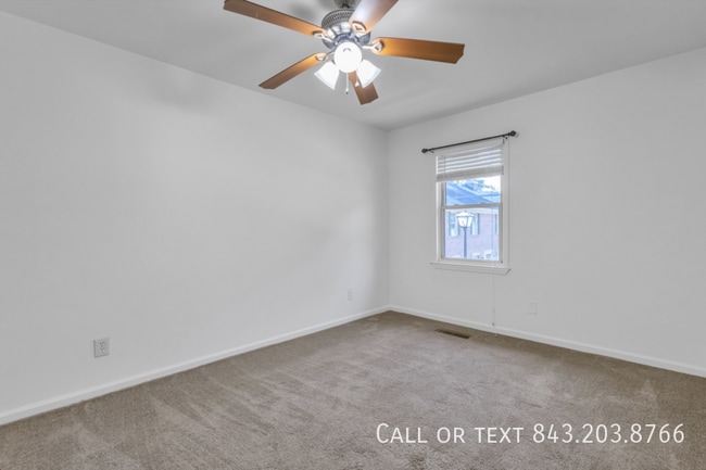 Building Photo - 302 Springview Ln