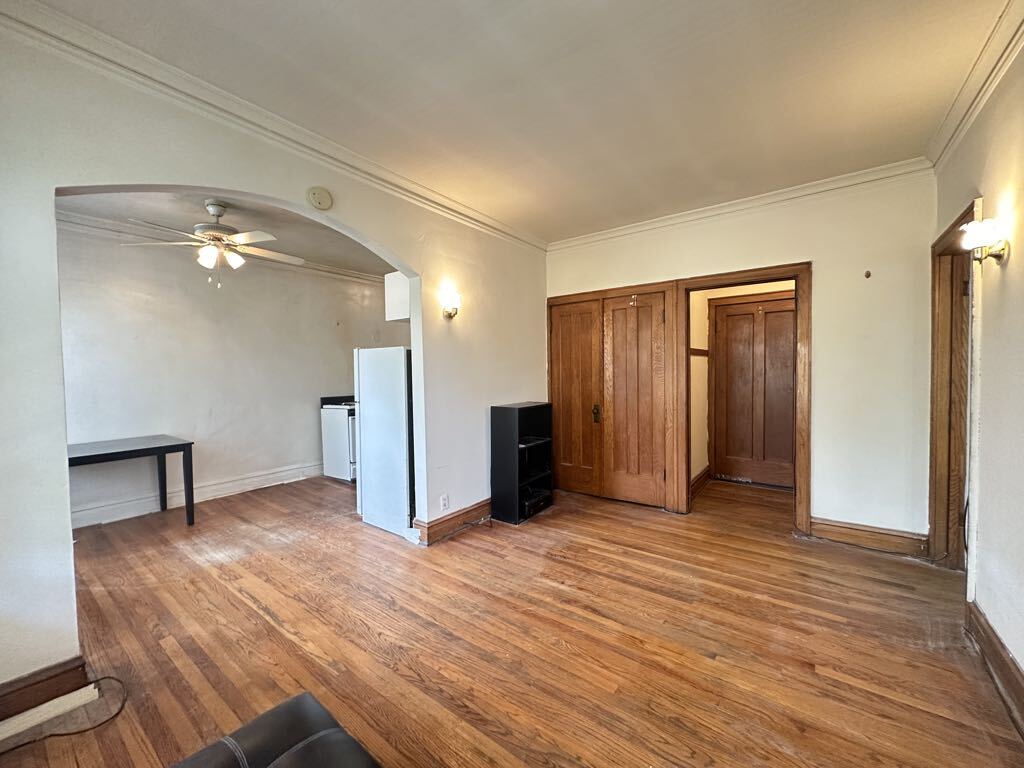 Building Photo - 4830 W Addison St