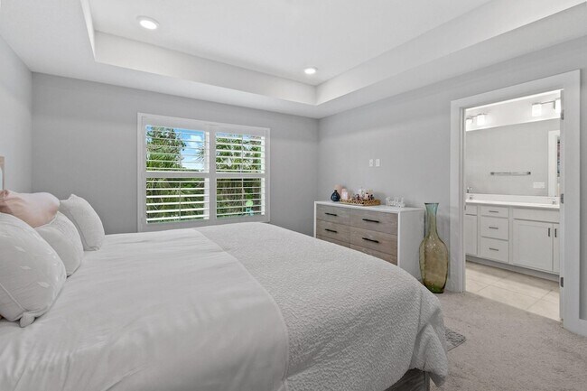 Building Photo - 245 Preserve Trl N