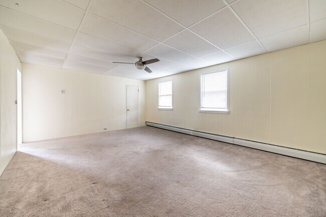 Building Photo - 54 Mowry Ave