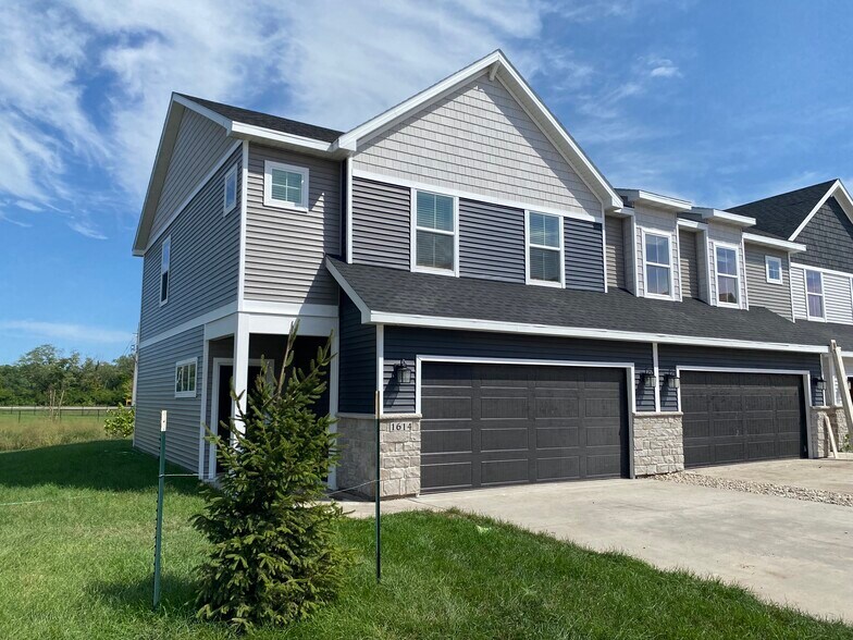 Grand Valley Townhomes 1747 S Telluride St West Des Moines IA 50265
