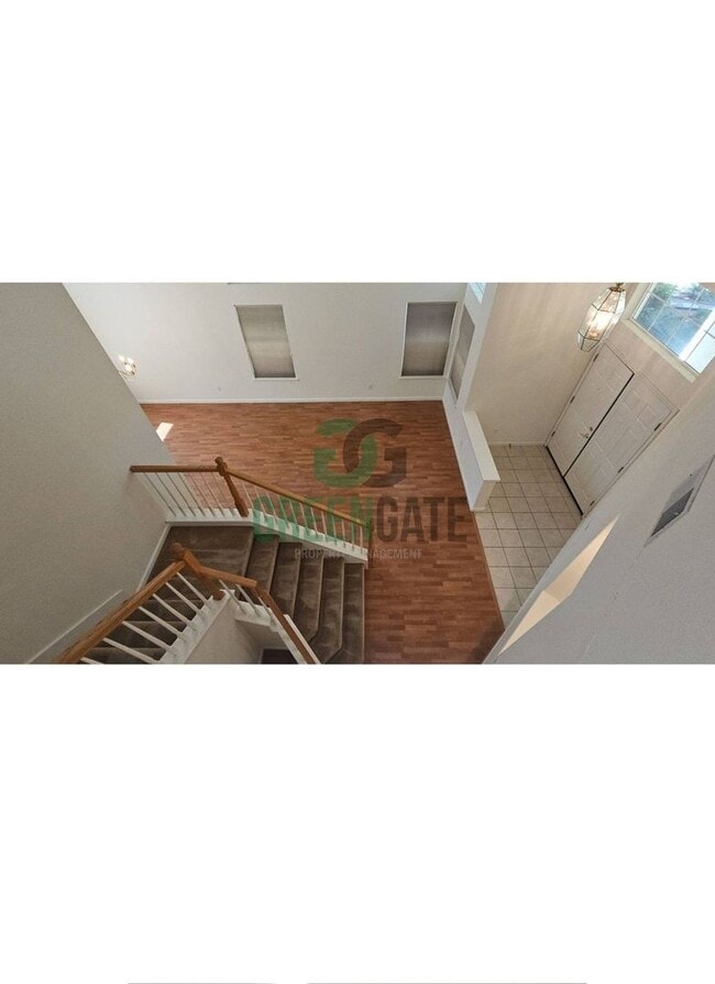 Building Photo - Beautiful 4 Bedroom, 3 Bathroom Home in Tr...