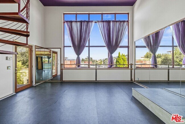 Building Photo - 2222 Bancroft Ave