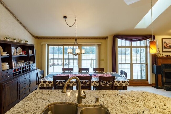 Building Photo - 5432 W Burning Bush Ln