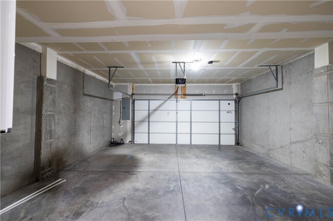 Building Photo - 1903 Old Brick Rd