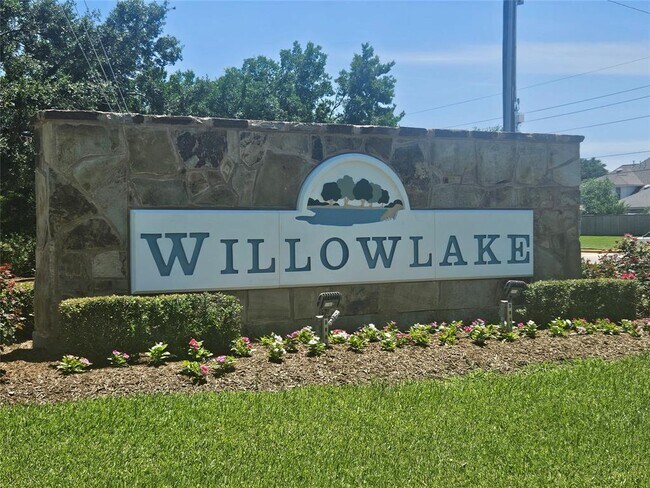 Building Photo - 9518 Willow Lodge Ct