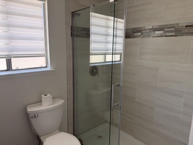 Building Photo - BEAUTIFUL 2 BR 2.5 BA TOWNHOUSE RANCHO PENASQUITOS $3300.00