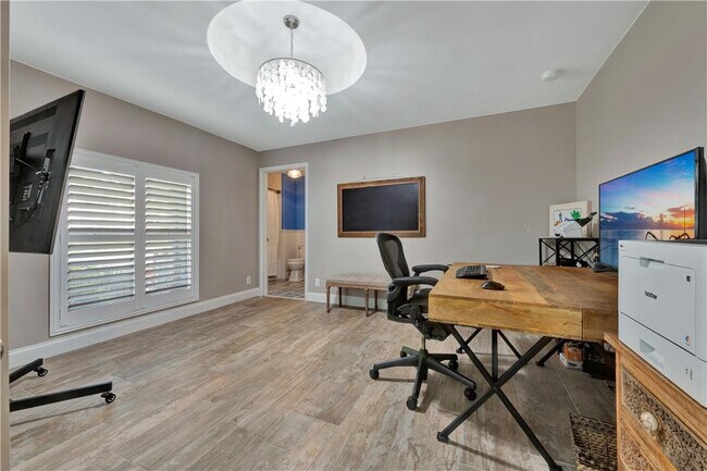 Building Photo - 2711 Boone Dr