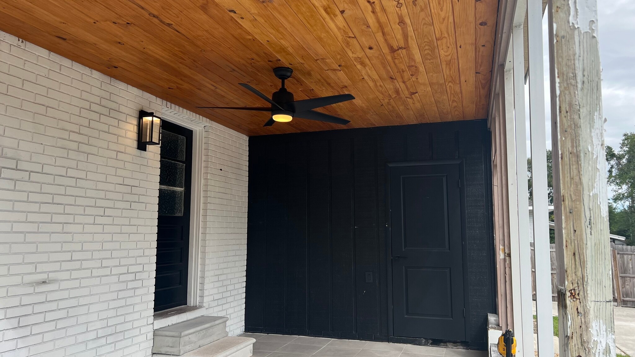 Outdoor porch - 415 High View Ln
