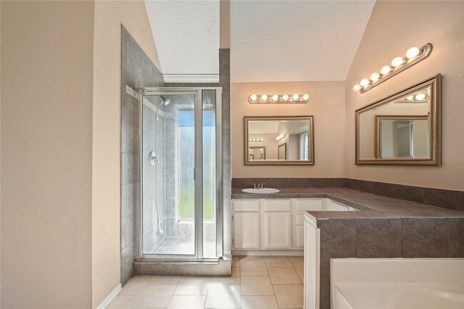 Building Photo - 6903 Foxcroft Ln