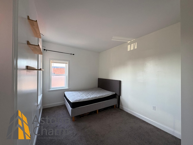 Building Photo - Backyard Fire Pit, Rooftop Terrace, and Mo...