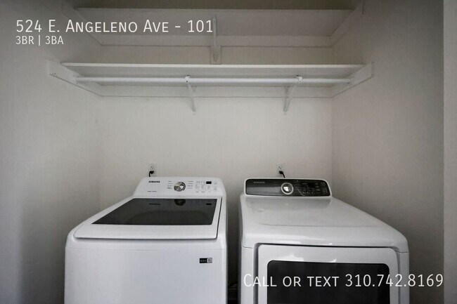 Building Photo - 524 E Angeleno Ave
