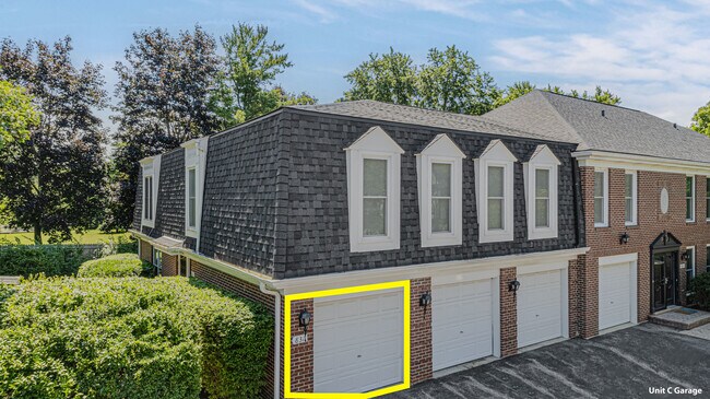 Building Photo - 831 Garfield Ave