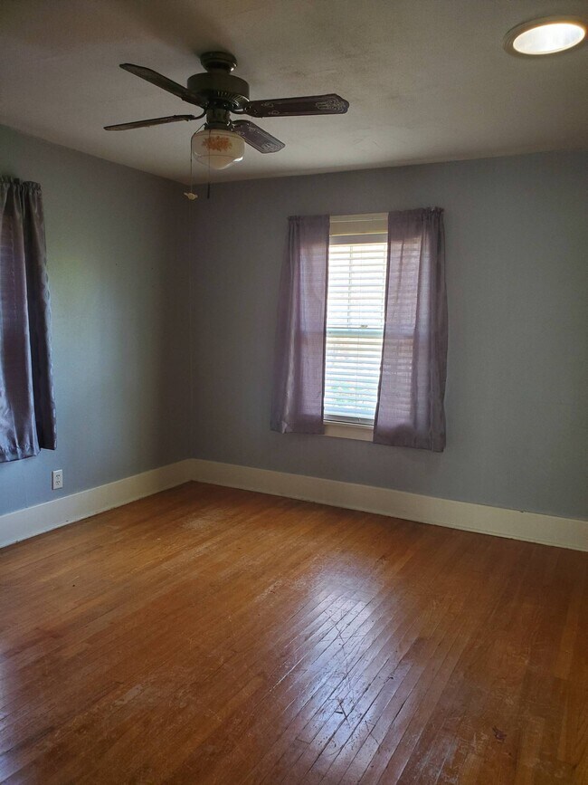 Building Photo - 1531 W Harrison St