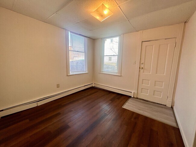 Building Photo - Bright 2-Bedroom Apartment in the Heart of Marietta
