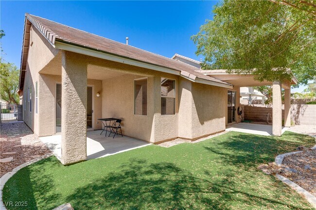 Building Photo - 1221 Sonatina Dr