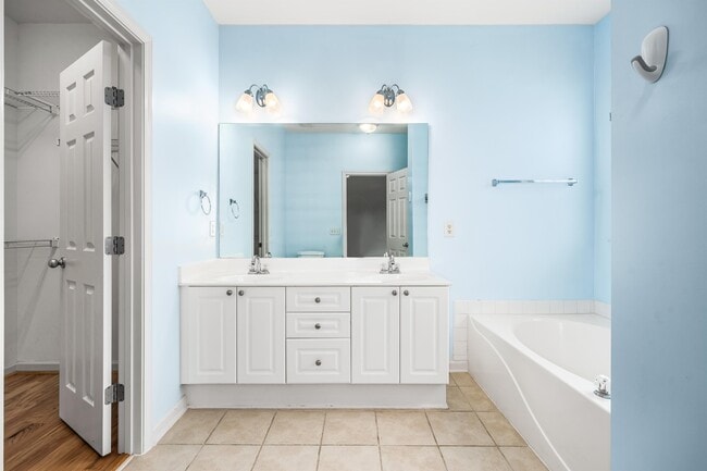 Building Photo - 2520 Stonecreek Trail