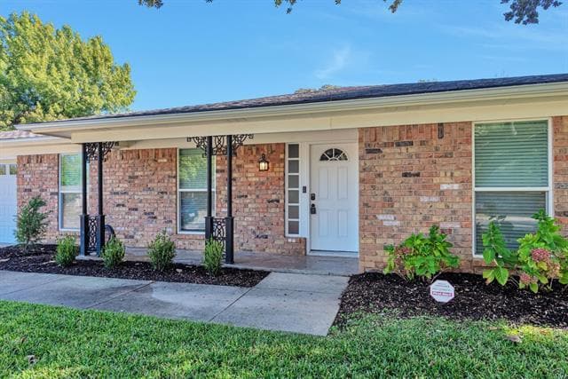 Building Photo - 2144 Mountainview Dr