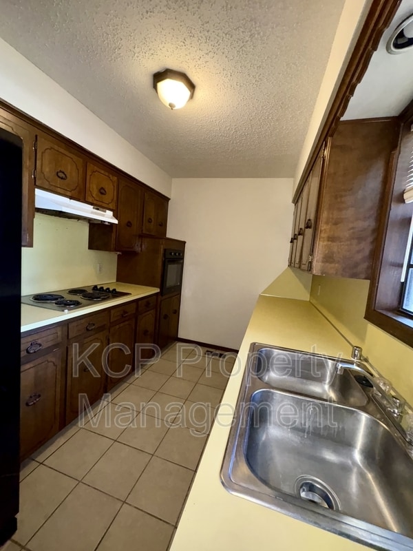 Building Photo - 4726 S U St