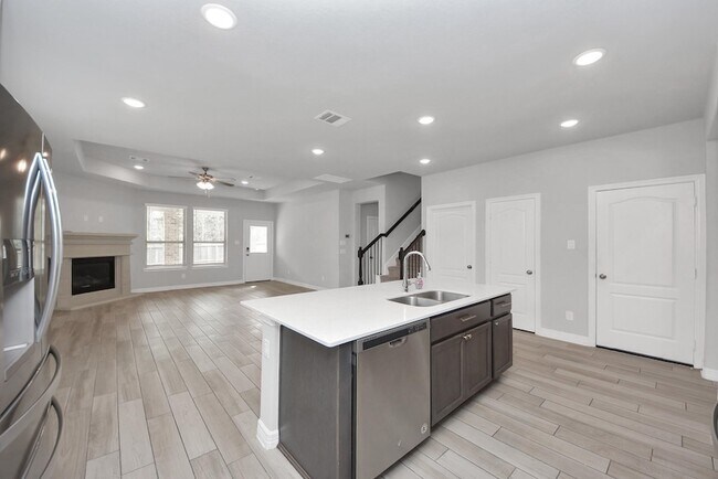 Building Photo - 196 Chestnut Meadow Dr