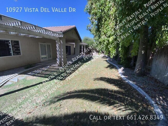 Building Photo - 10927 Vista Del Valle Dr