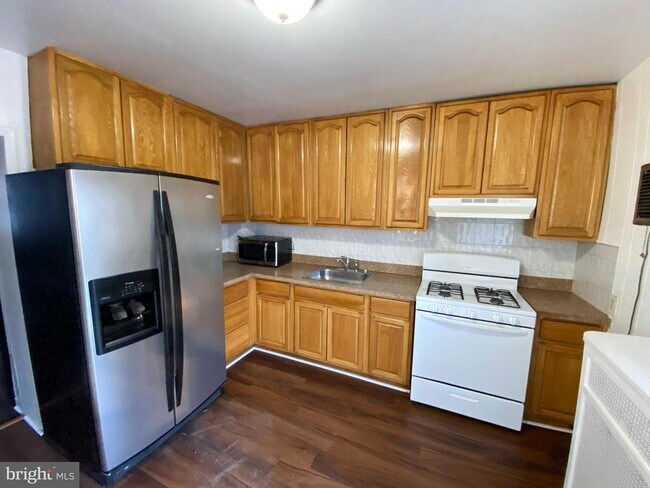 Building Photo - 3027 Weikel St